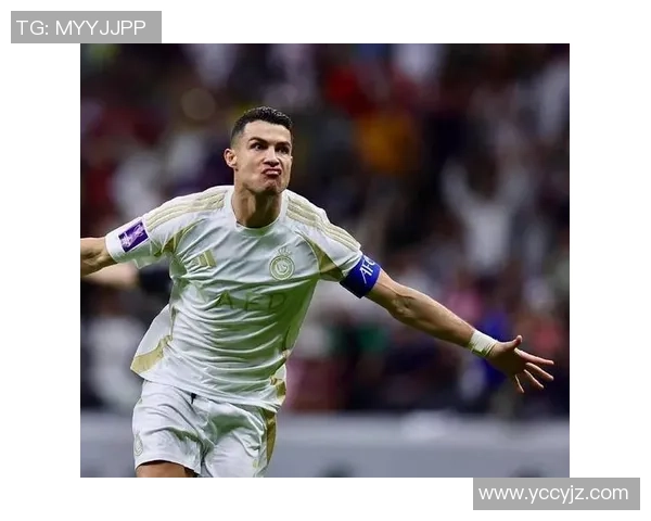 足球新星首度亮相震撼全场首次登场的精彩表现引爆球迷热情